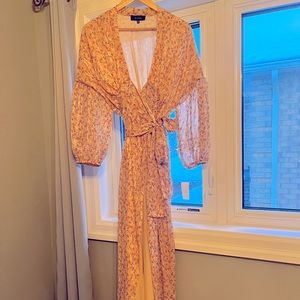 En Saison maxi floral wrap dress sz medium